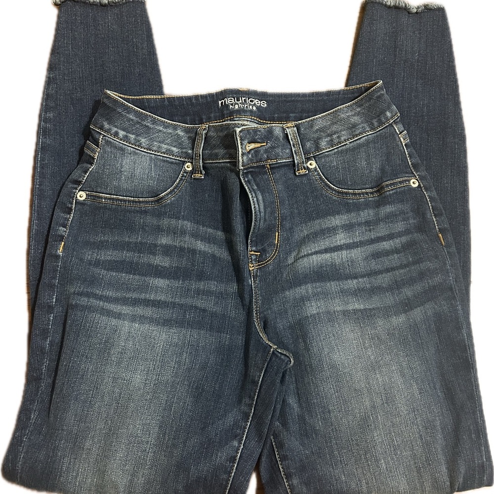 Woman's Maurices Dark Wash Skinny Jeans size 
Medium high rise/high waisted